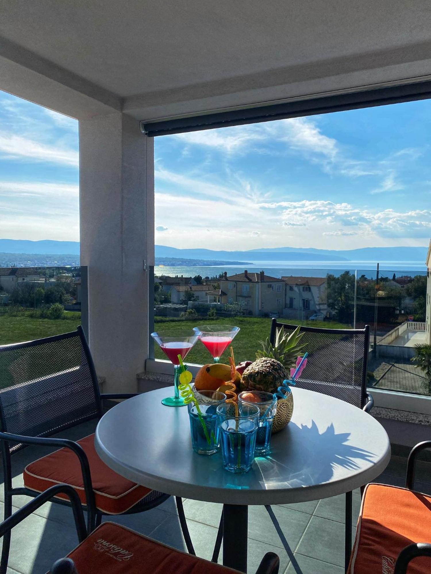 Apartmani Grgic On The Adress Branka Fucica 96 Малинська Екстер'єр фото